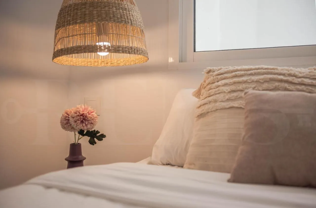 Peaceful & Bright Apartment With Patio - Center Málaga España