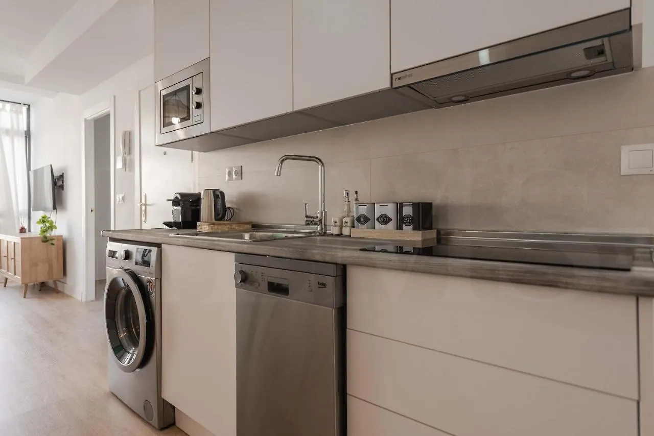 Peaceful & Bright Apartment With Patio - Center Málaga España