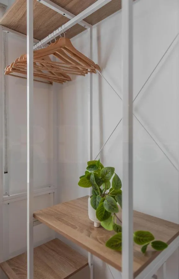 Peaceful & Bright Apartment With Patio - Center Málaga